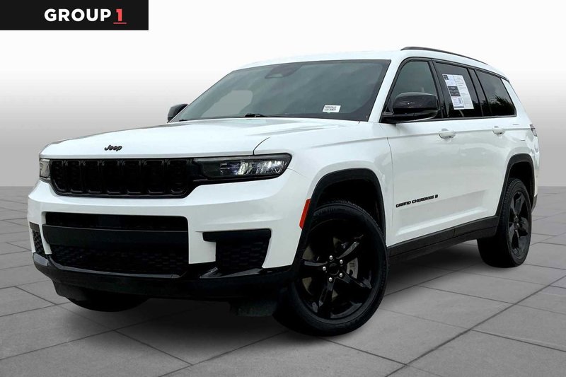 Certified 2023 Jeep Grand Cherokee L Laredo image 1