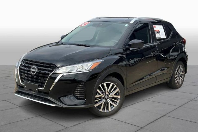 Certified 2024 Nissan Kicks SV image 1