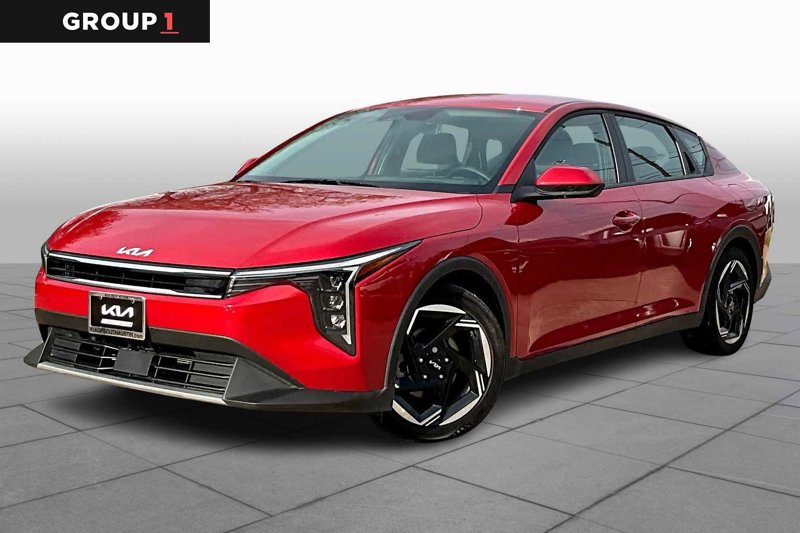 Certified 2025 Kia K4 EX image 1