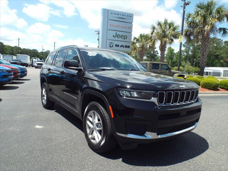 Certified 2024 Jeep Grand Cherokee L Laredo w/ Luxury Tech Group I image 1