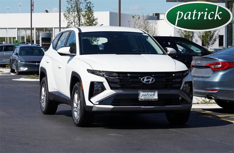 Certified 2025 Hyundai Tucson SE image 1