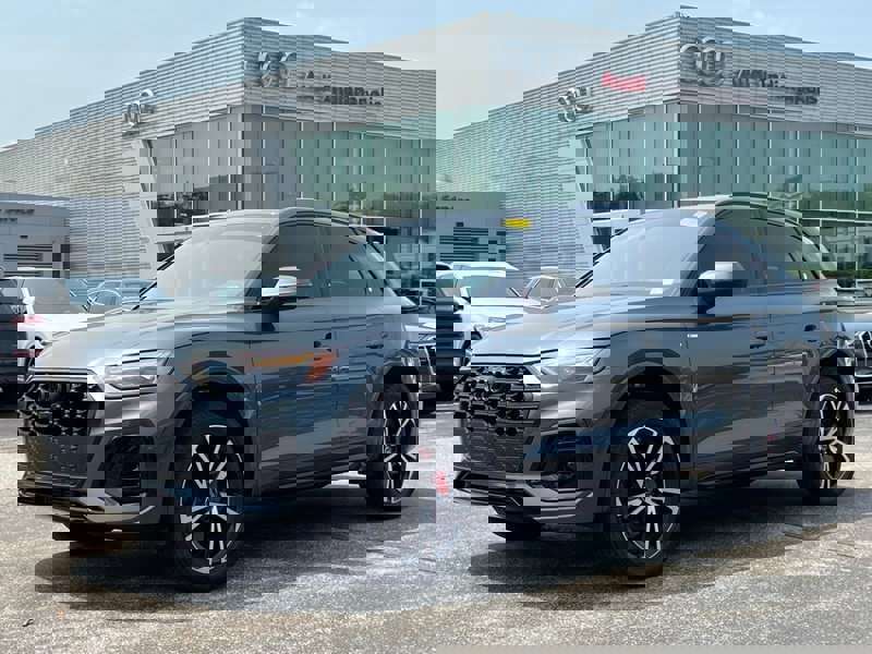 Certified 2025 Audi Q5 2.0T Premium Plus image 1