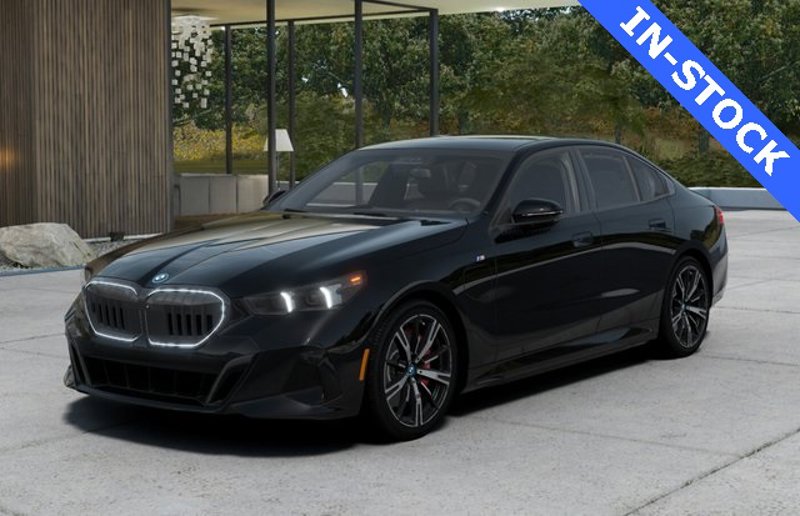 New 2026 BMW 550e xDrive image 1