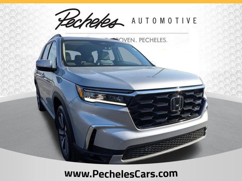 Certified 2023 Honda Pilot Touring image 1