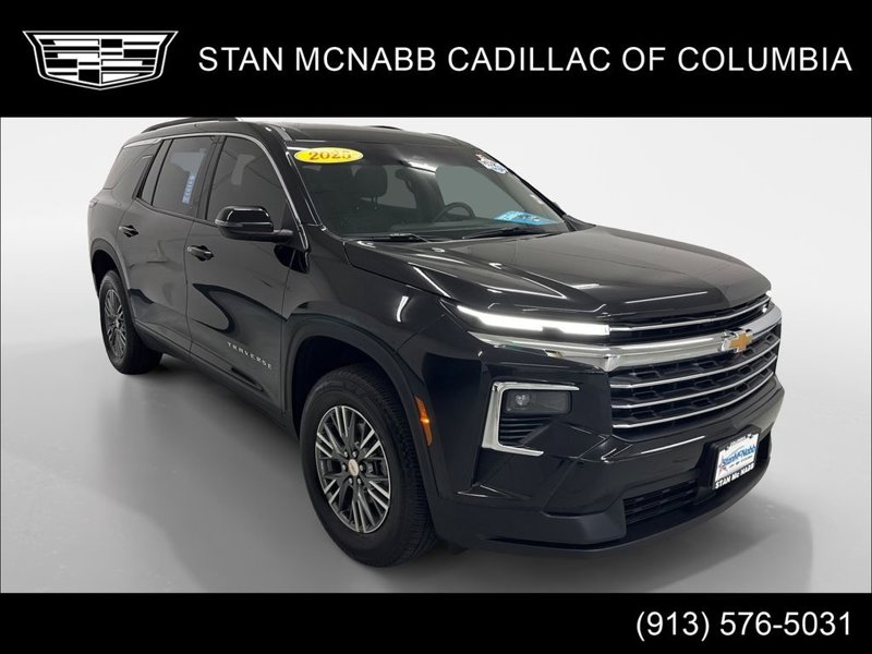 Certified 2025 Chevrolet Traverse LT image 1