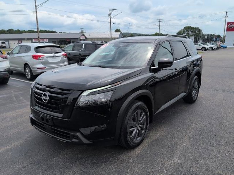 Certified 2024 Nissan Pathfinder SV w/ Black Appearance Package image 1