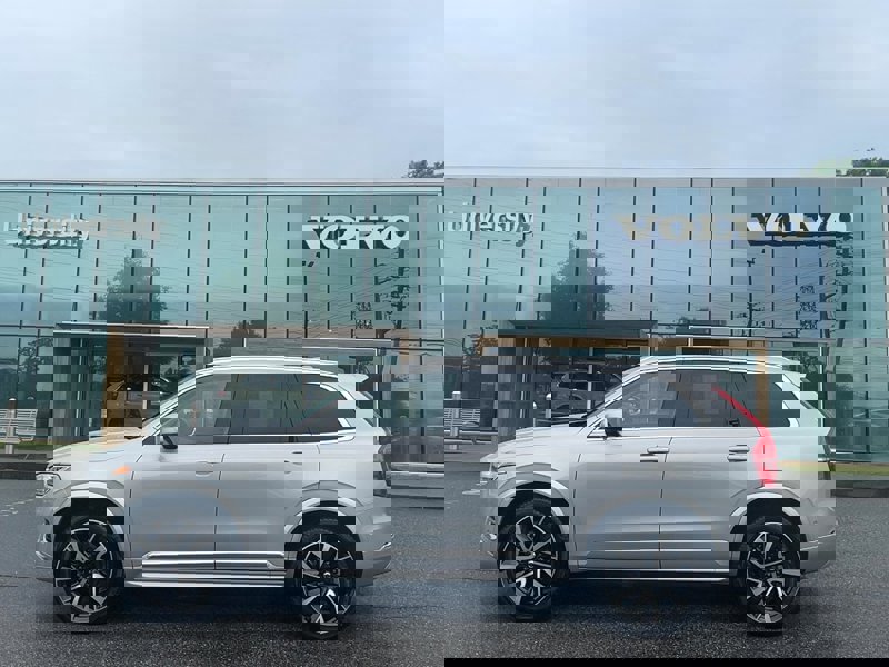 Certified 2024 Volvo XC90 B5 Plus image 1