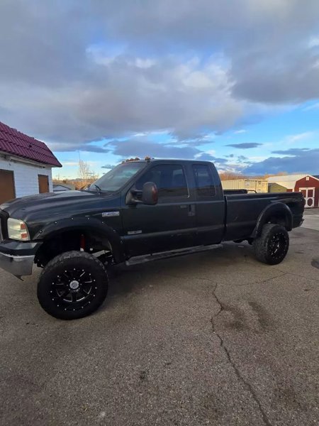 Used 2006 Ford F250 Lariat image 1