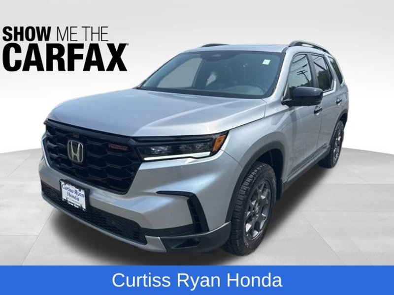 Certified 2024 Honda Pilot TrailSport image 1