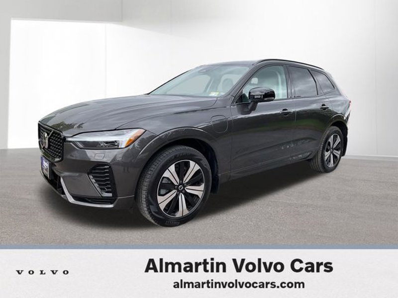 Certified 2025 Volvo XC60 T8 Core w/ Protection Package Premier image 1