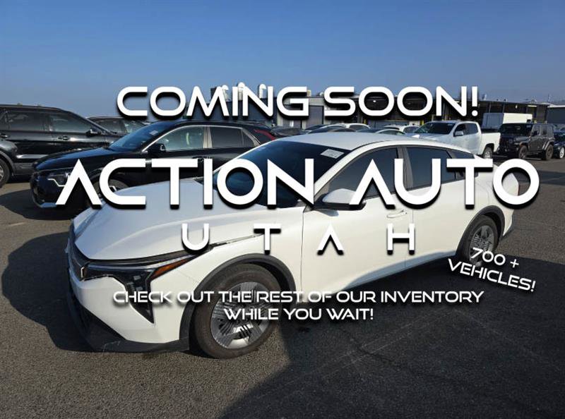 Used 2025 Kia K4 LX image 1