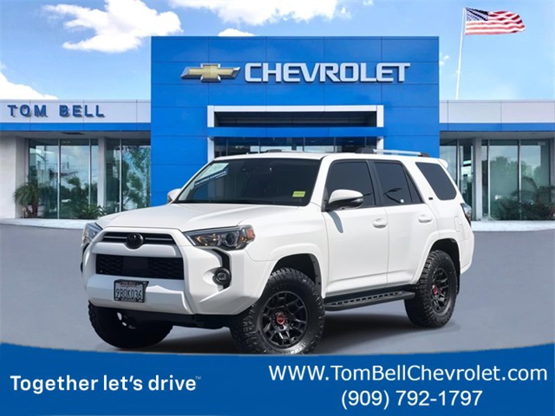 Used 2022 Toyota 4Runner SR5 Premium image 1