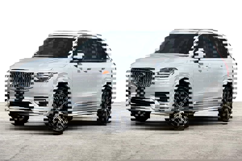 Certified 2024 Volvo XC90 B5 Plus image 1