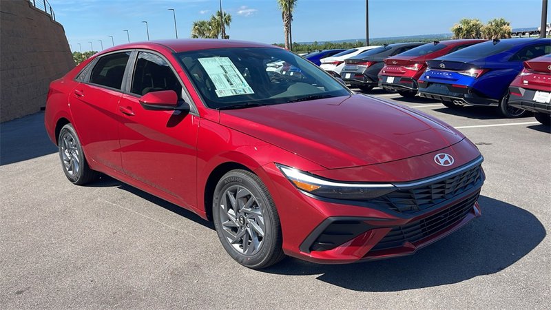 Certified 2024 Hyundai Elantra SEL image 1