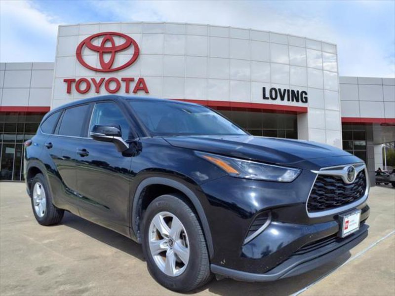 Certified 2023 Toyota Highlander L image 1