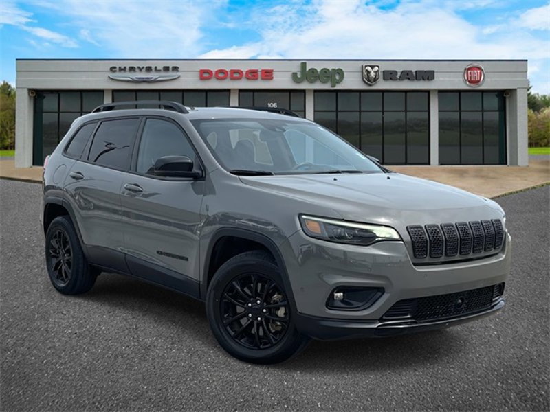 Certified 2023 Jeep Cherokee Altitude Lux image 1