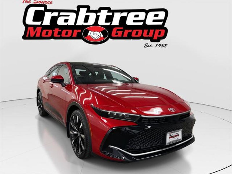 Certified 2024 Toyota Crown Platinum image 1