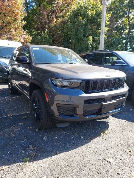 New 2025 Jeep Grand Cherokee L Altitude image 1