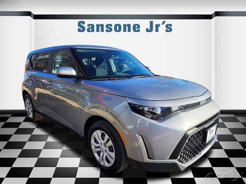 Certified 2023 Kia Soul LX image 1