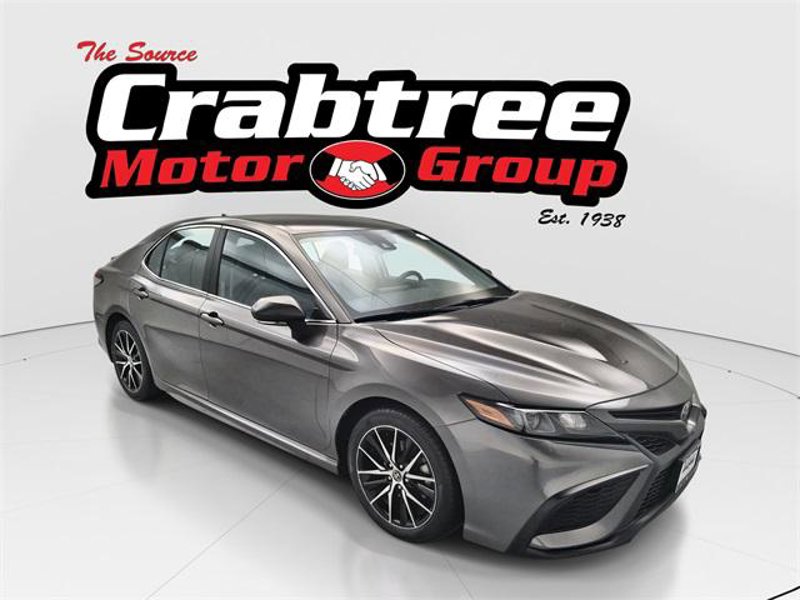Certified 2022 Toyota Camry SE image 1