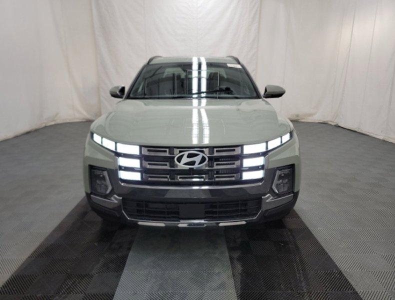 Certified 2025 Hyundai Santa Cruz Limited image 1