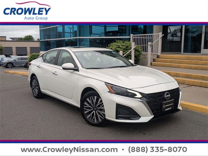 Certified 2024 Nissan Altima 2.5 SV w/ SV Premium Package image 1