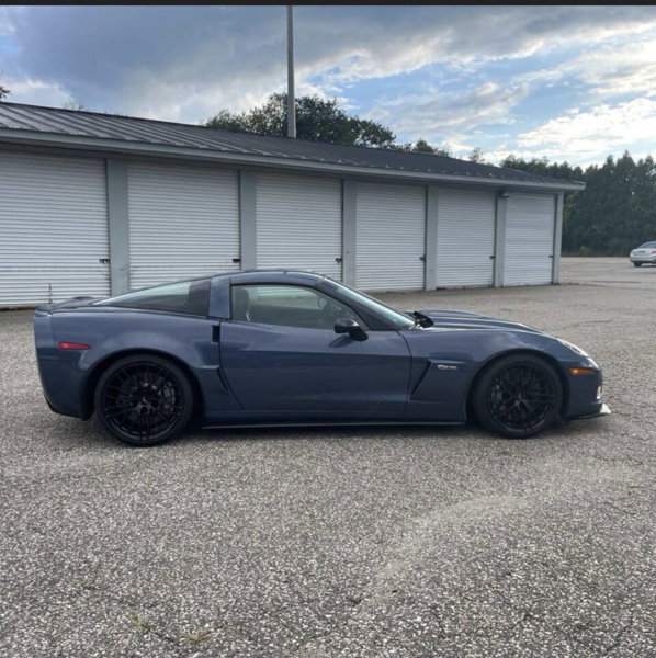 Used 2016 Chevrolet Corvette Z06 w/ 3LZ Preferred Equipment Group image 1