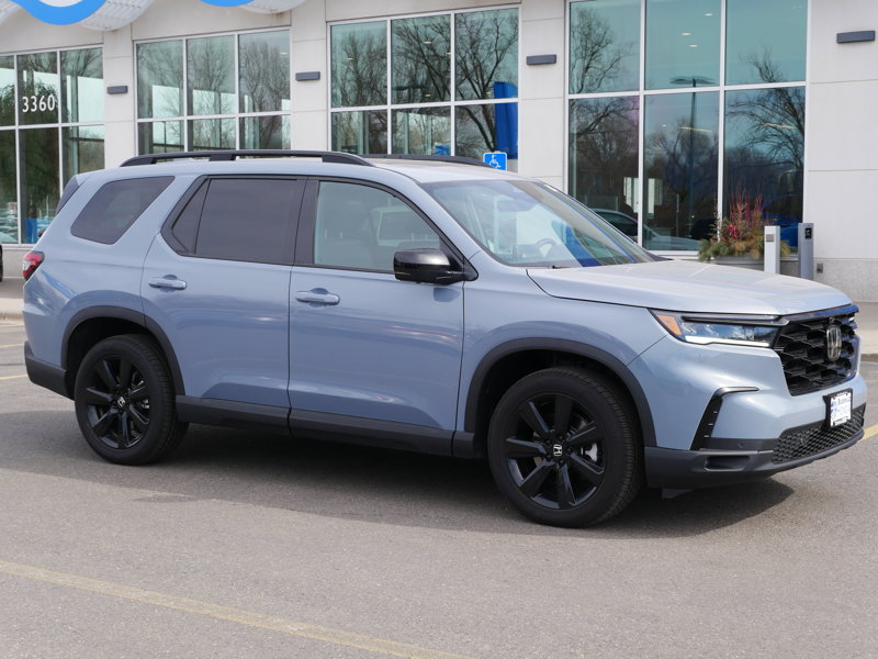 Certified 2025 Honda Pilot Black Edition image 1
