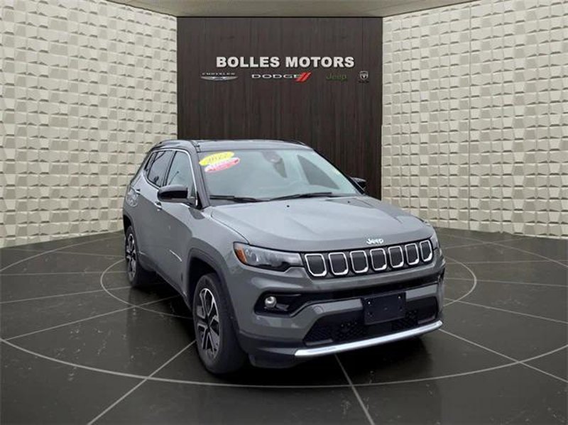 Certified 2022 Jeep Compass Limited image 1