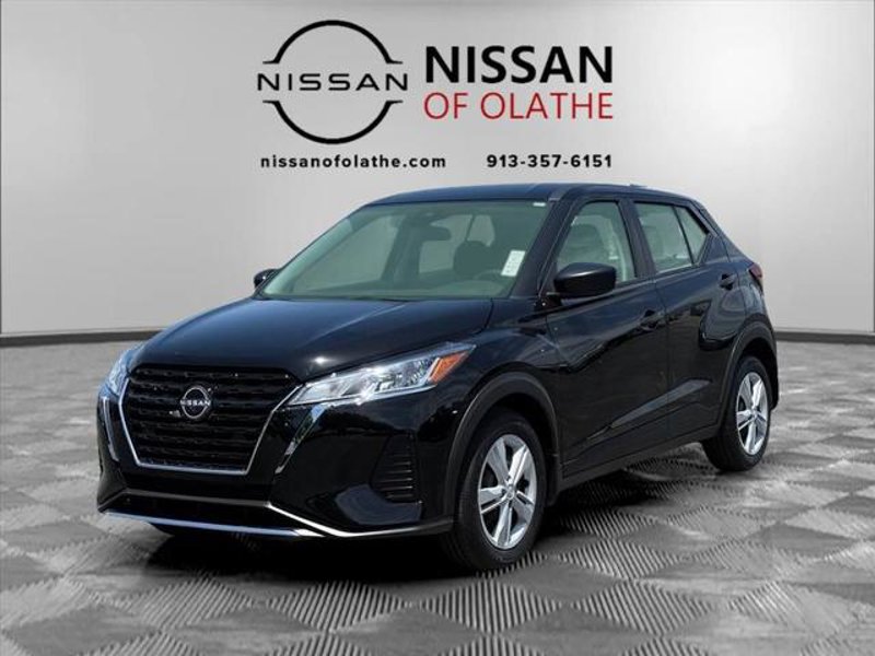 Certified 2024 Nissan Kicks S image 1