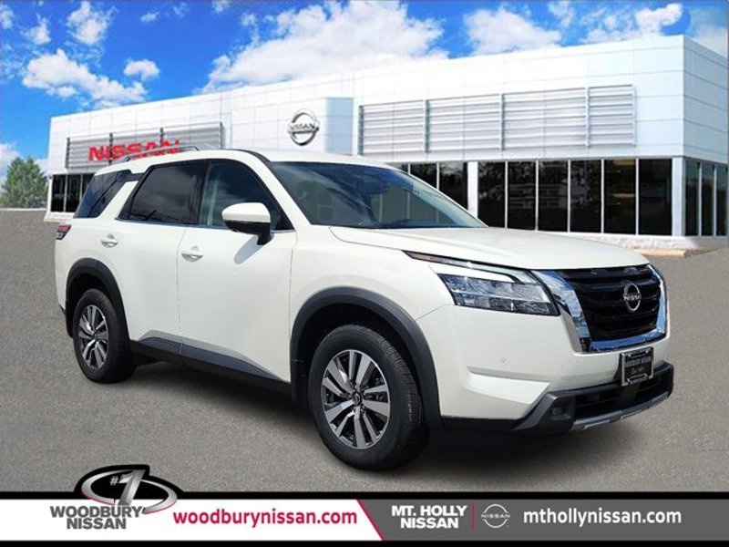 Certified 2022 Nissan Pathfinder SL image 1