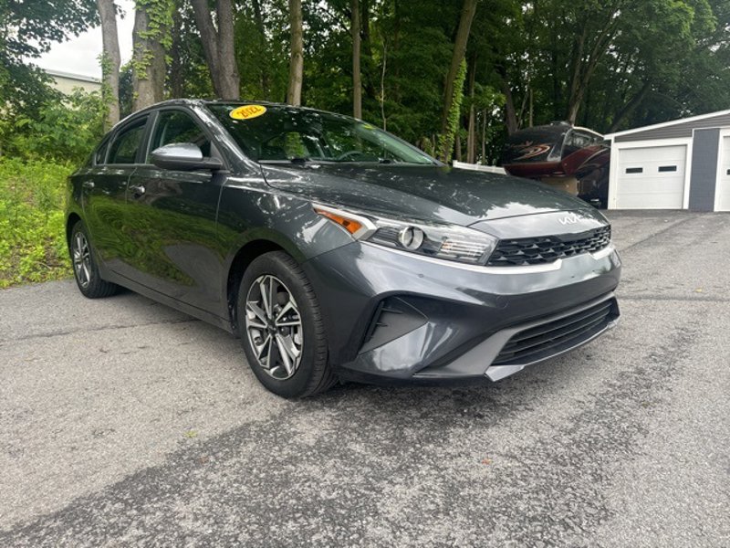 Certified 2022 Kia Forte LXS image 1
