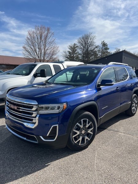 Certified 2023 GMC Acadia SLE w/ Driver Convenience Package image 1