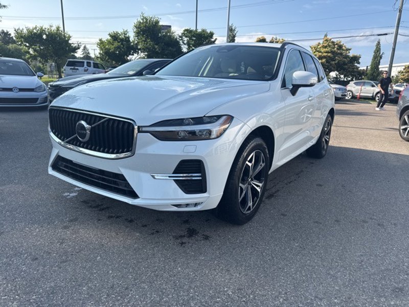 Certified 2022 Volvo XC60 B5 Momentum w/ Climate Package image 1