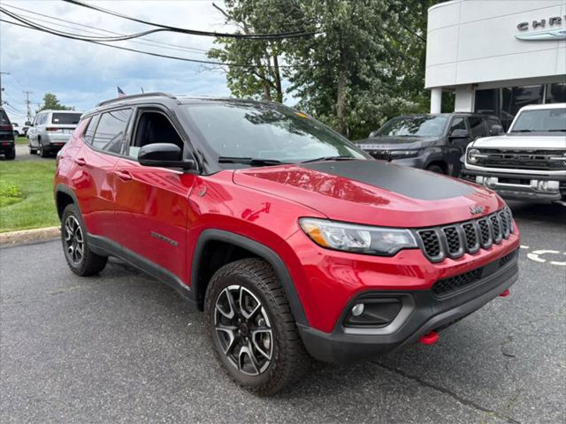 Certified 2025 Jeep Compass Trailhawk image 1