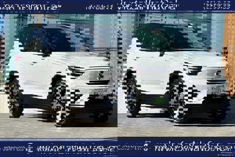 Certified 2023 Volvo XC40 Recharge Ultimate image 1