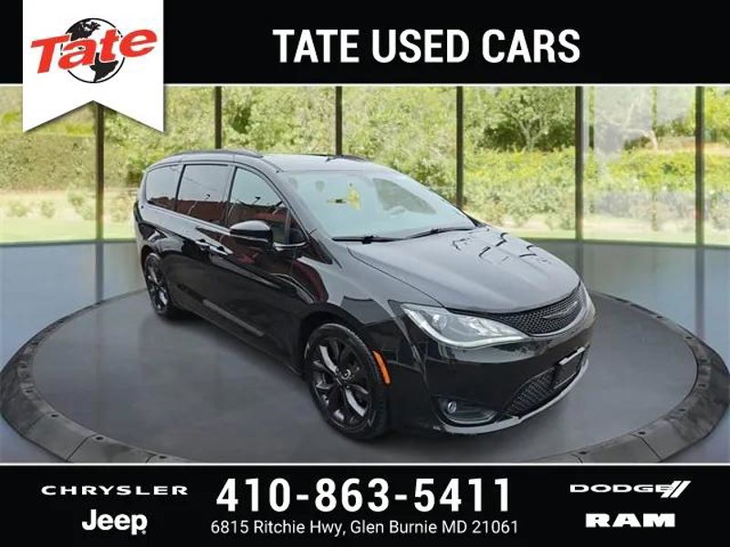 Certified 2018 Chrysler Pacifica Limited w/ S Appearance Package image 1