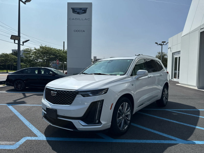 Certified 2023 Cadillac XT6 Premium Luxury image 1