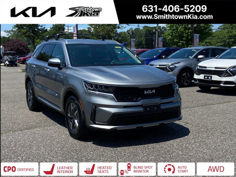 Certified 2022 Kia Sorento S image 1