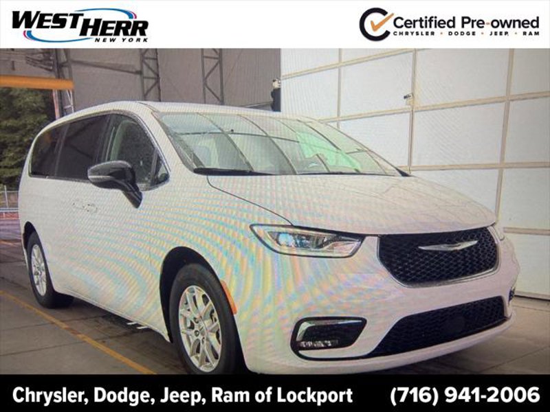 Certified 2024 Chrysler Pacifica Touring-L image 1