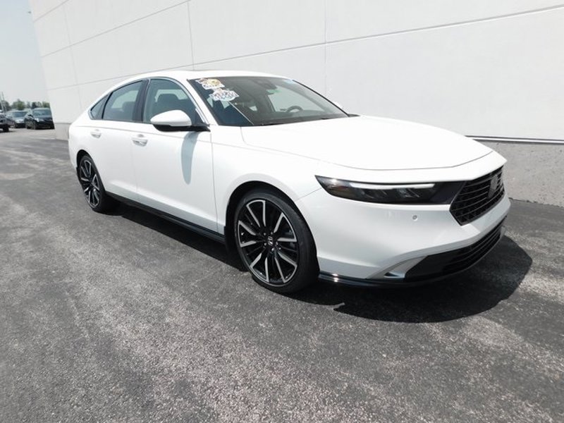 Certified 2023 Honda Accord Touring image 1