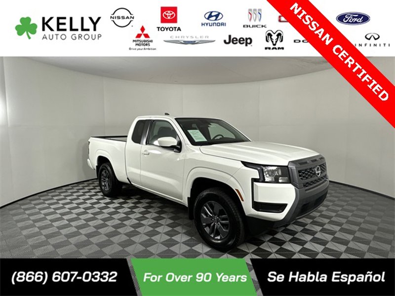 Certified 2025 Nissan Frontier SV image 1