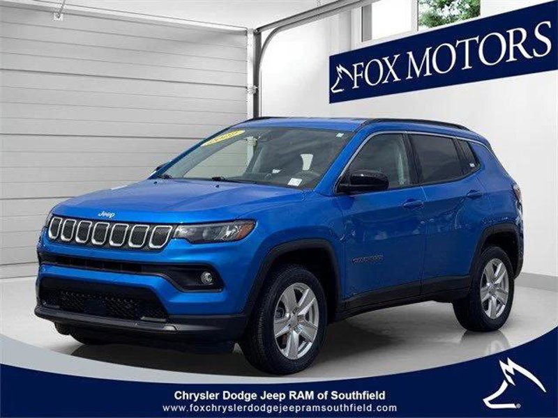 Certified 2022 Jeep Compass Latitude image 1