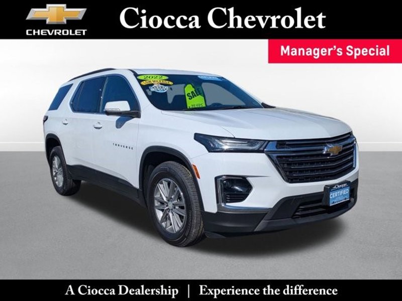 Certified 2022 Chevrolet Traverse LT image 1