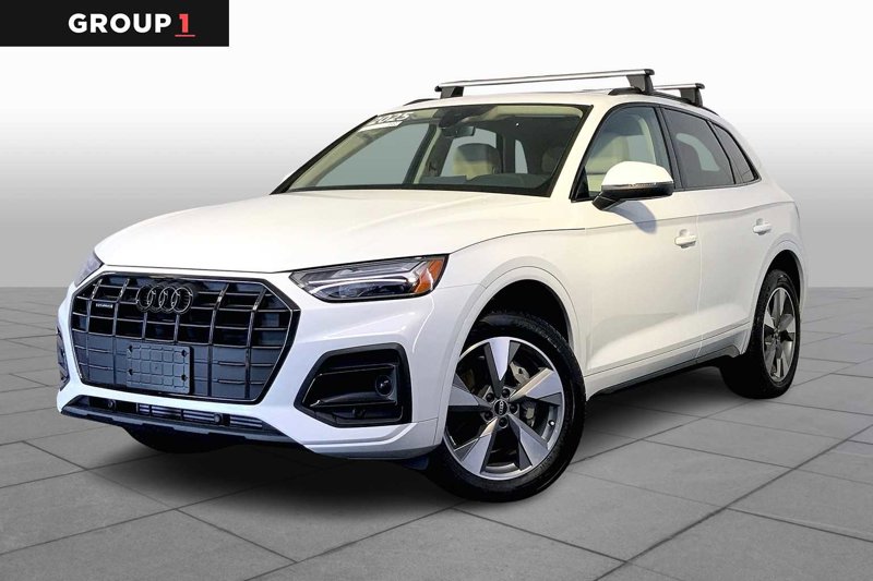 Certified 2025 Audi Q5 2.0T Premium image 1