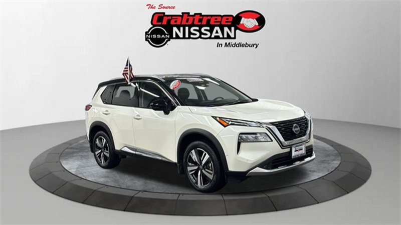 Certified 2022 Nissan Rogue Platinum w/ Head-Up Display Package image 1