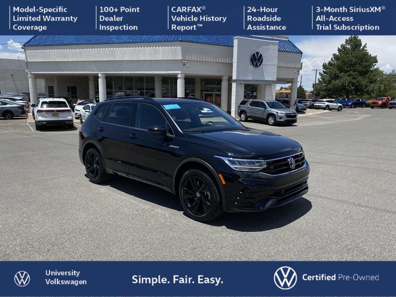 Certified 2024 Volkswagen Tiguan SE R-Line image 1