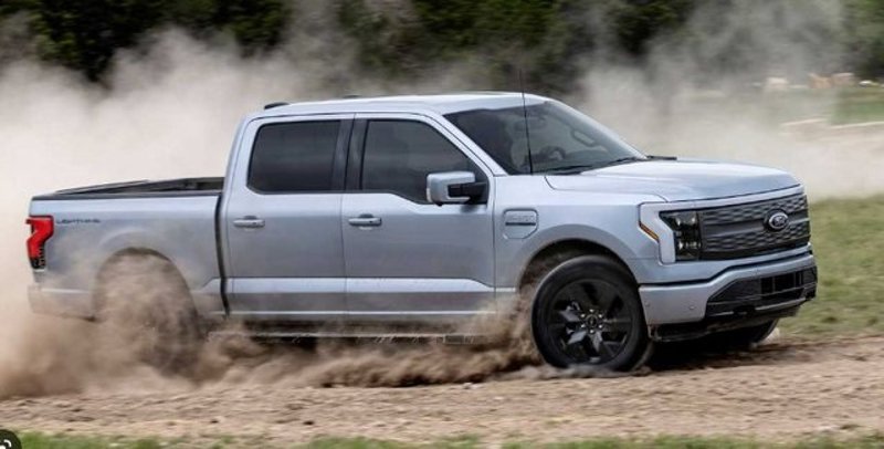New 2025 Ford F150 Lightning XLT image 1