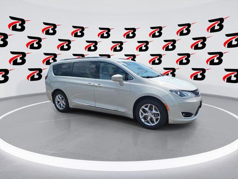 Certified 2019 Chrysler Pacifica Touring-L Plus w/ Advanced Safetytec Group image 1