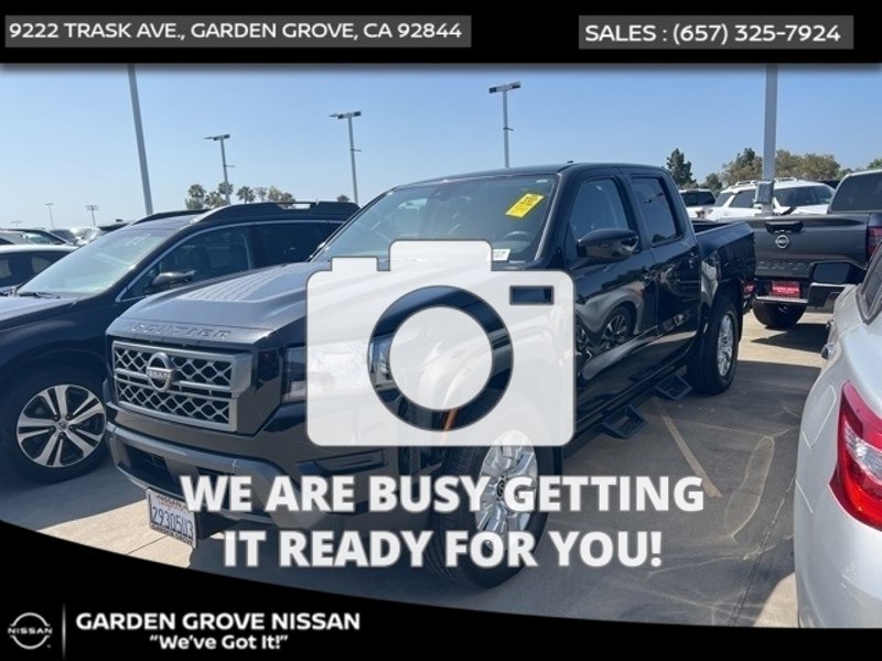 Certified 2023 Nissan Frontier SV w/ Graphics Package image 1
